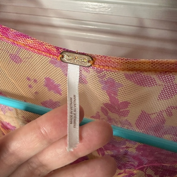 Free People floral ruched blouse with ruffle sleeves and button bodice - Picture 3 of 7